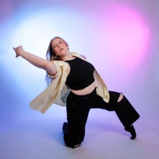 Contemporary avoin alkukausi ma klo 20.00, Elina